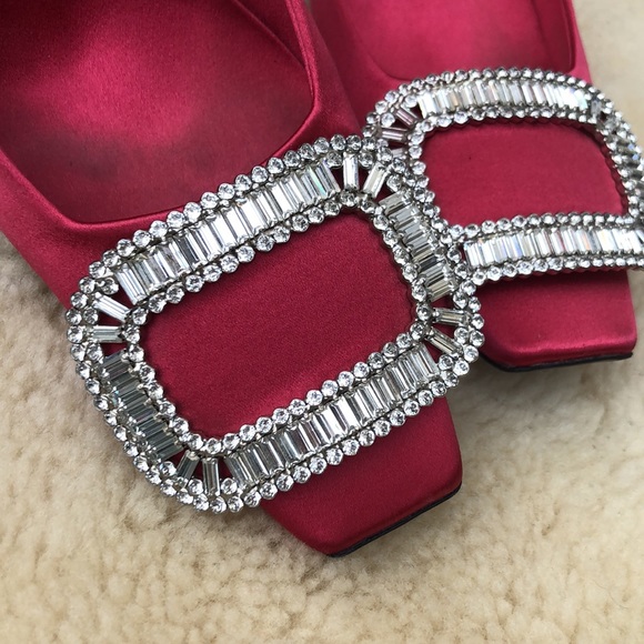 Roger Vivier Iconic Crystal Buckle Pumps - Picture 8 of 9